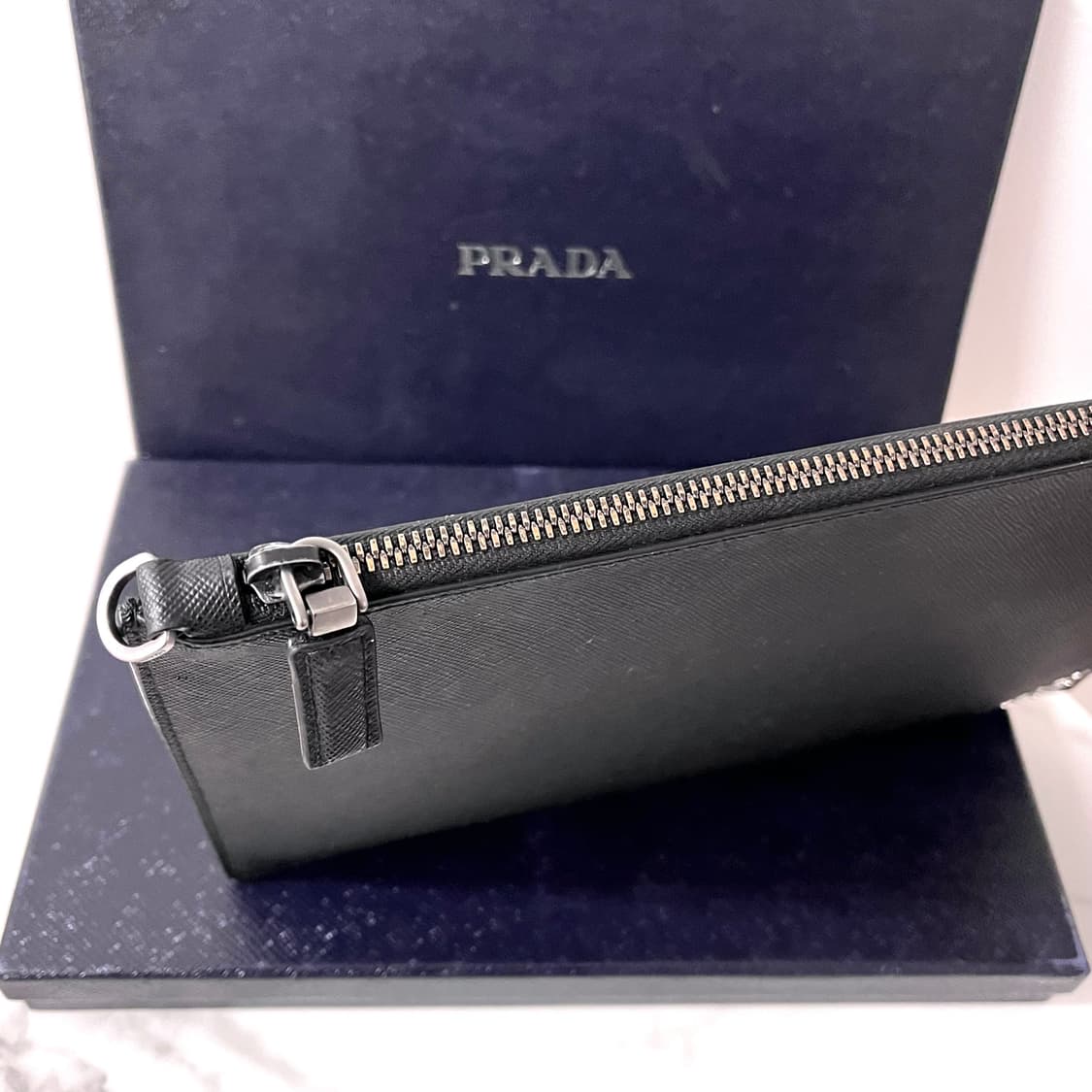 [A급/정품] 프라다 로고 클러치 백 블랙 상품이미지5