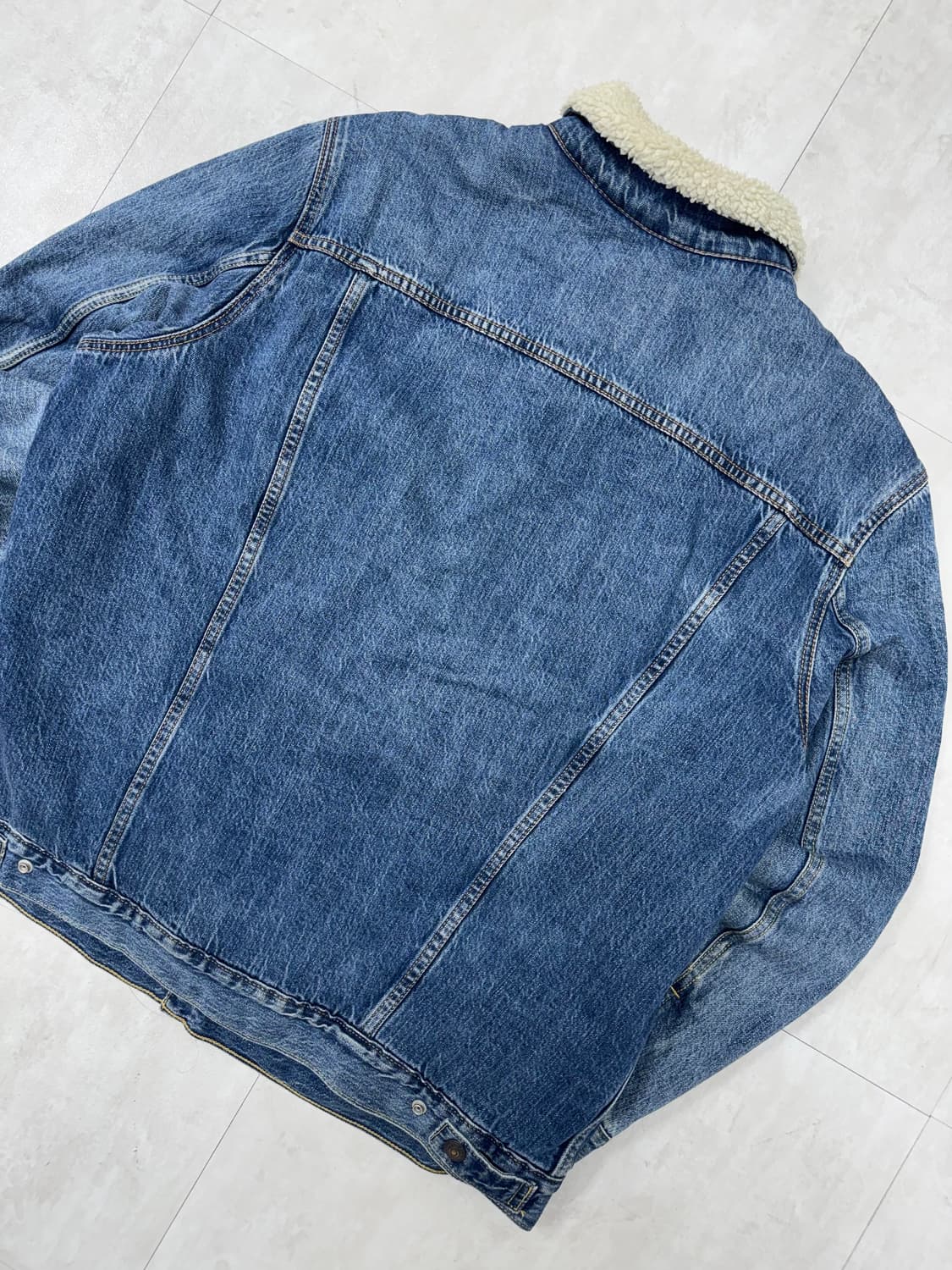 •Levi’s 프리미엄 쉐르파 데님자켓 상품이미지9