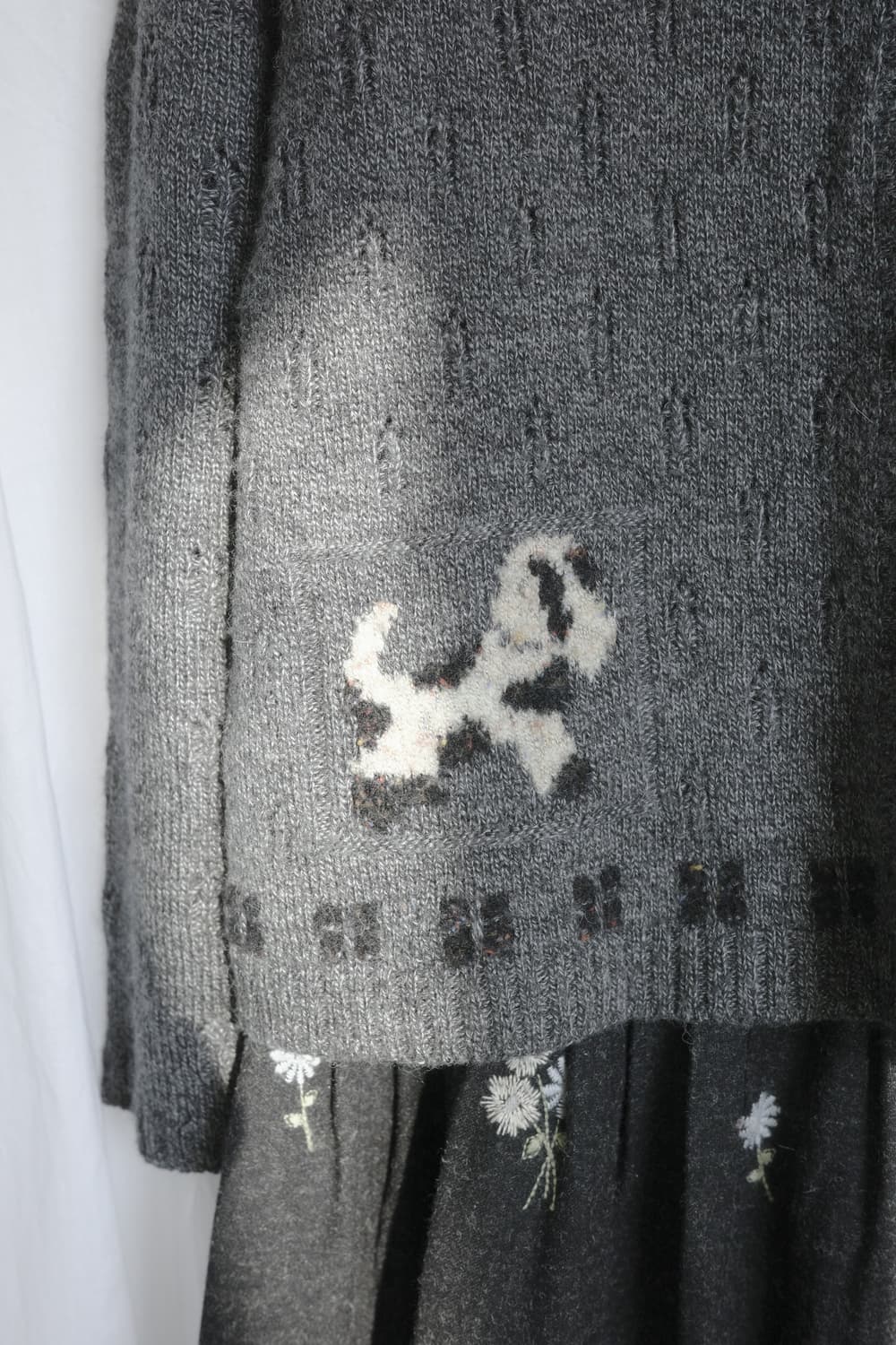 Dog punching cardigan 상품이미지3