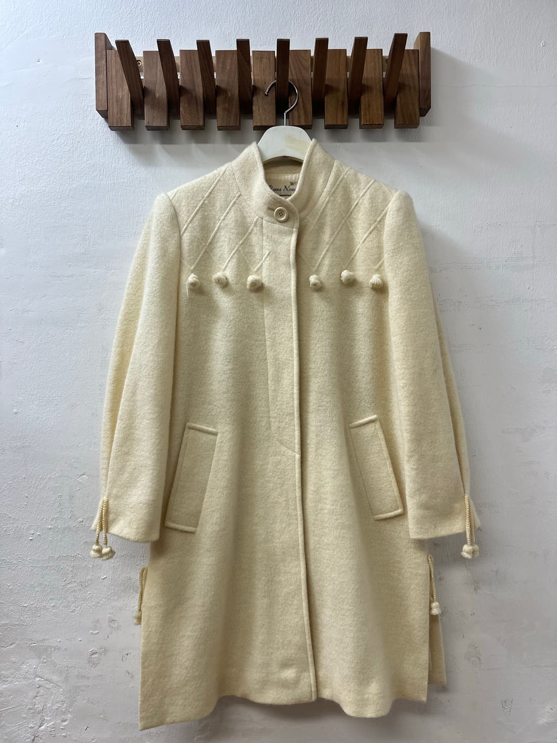 일본빈티지 폼폼 방울 포인트 울 아이보리 코트 상품이미지1