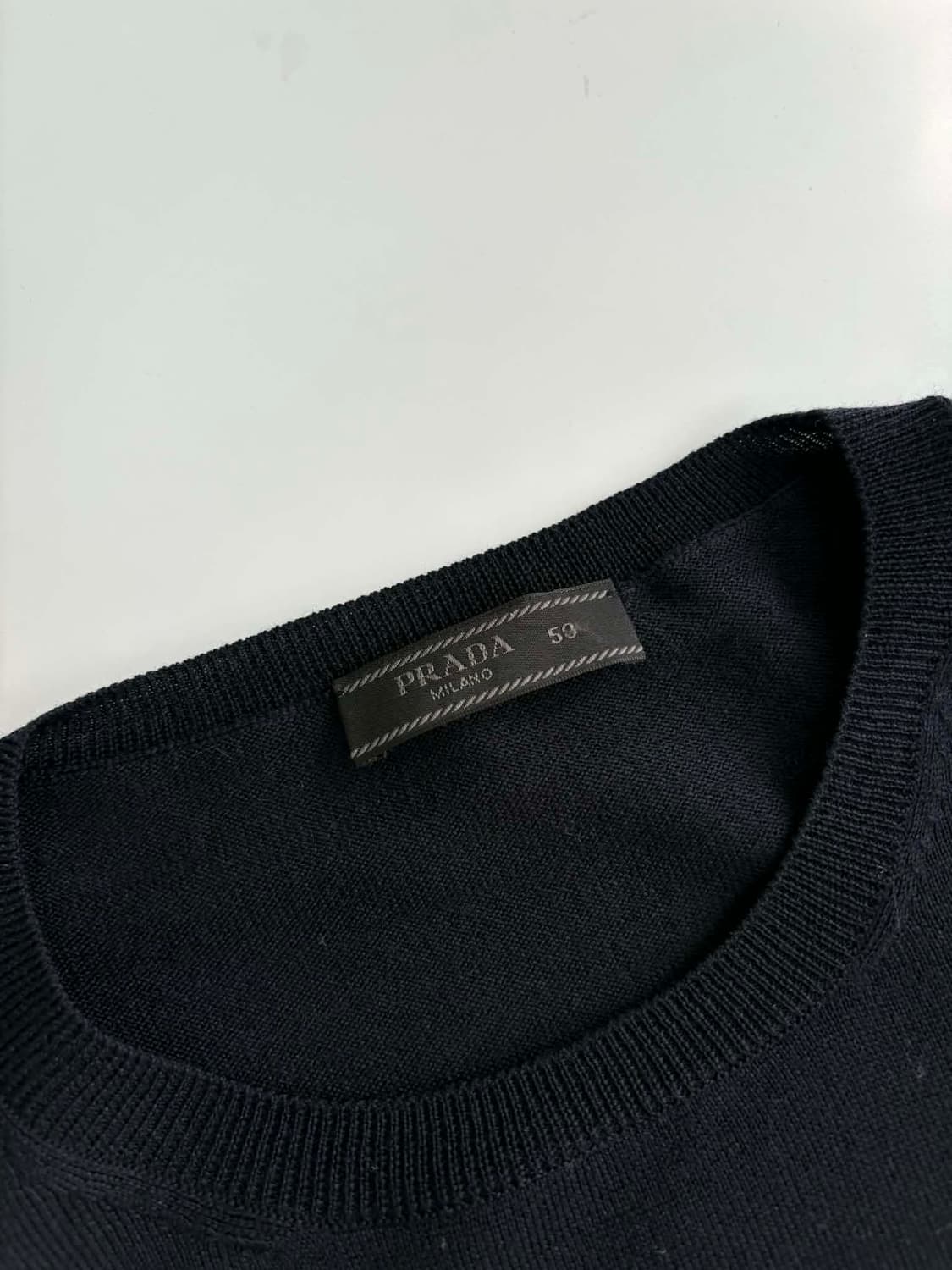 [L] 프라다 버진울 크루넥 니트 상품이미지3