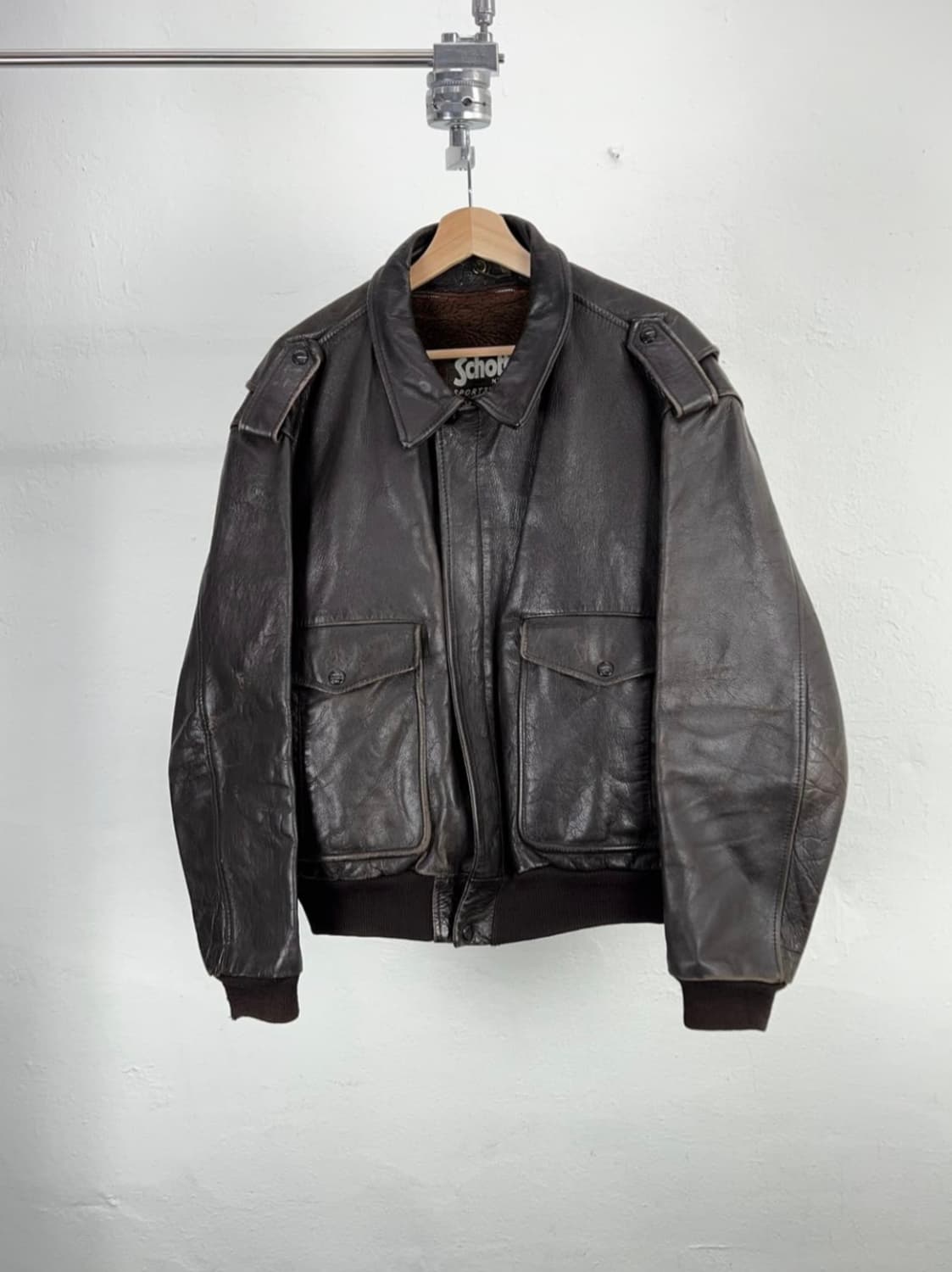 쇼트 다크브라운 트윈 플랩포켓 내피 레더 자켓 상품이미지1