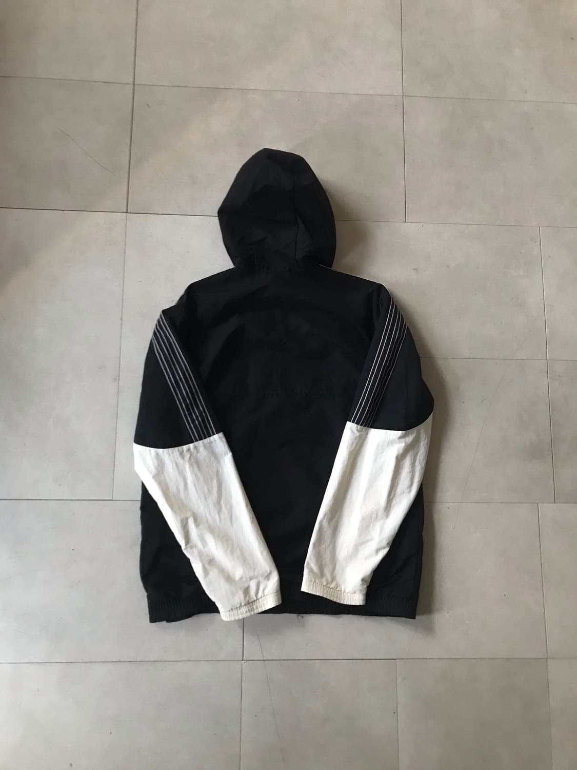 아디다스 레이어드 바람막이 반집업 상품이미지7