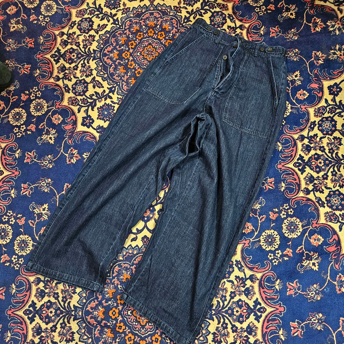 더만(THEMANN) 핀턱 뒷 밴딩 와이드 팬츠 50size 상품이미지3