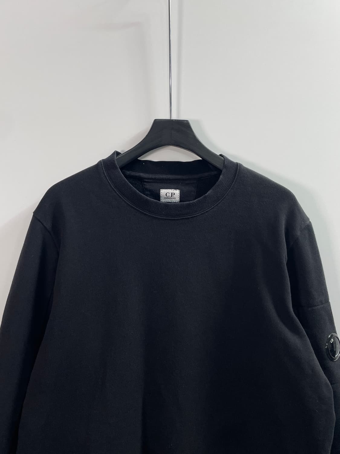 CP컴퍼니 렌즈 라운드 맨투맨 (on.187) 상품이미지2