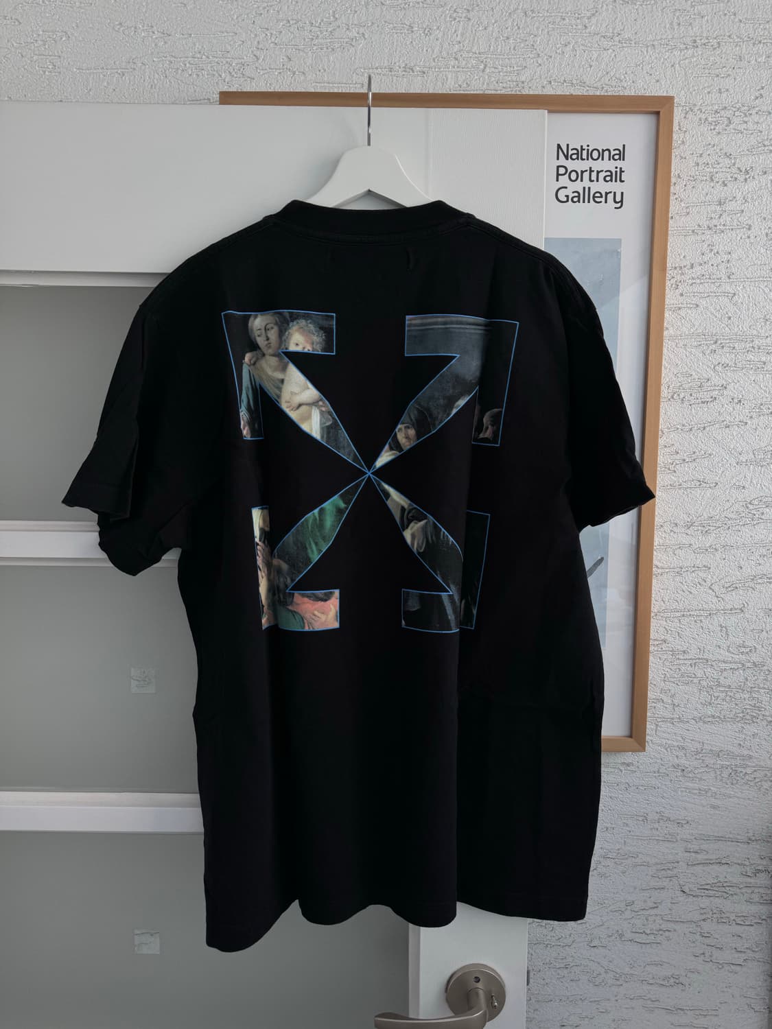 [OFF-WHITE] 오프화이트 카라바지오 블랙 티셔츠 상품이미지3