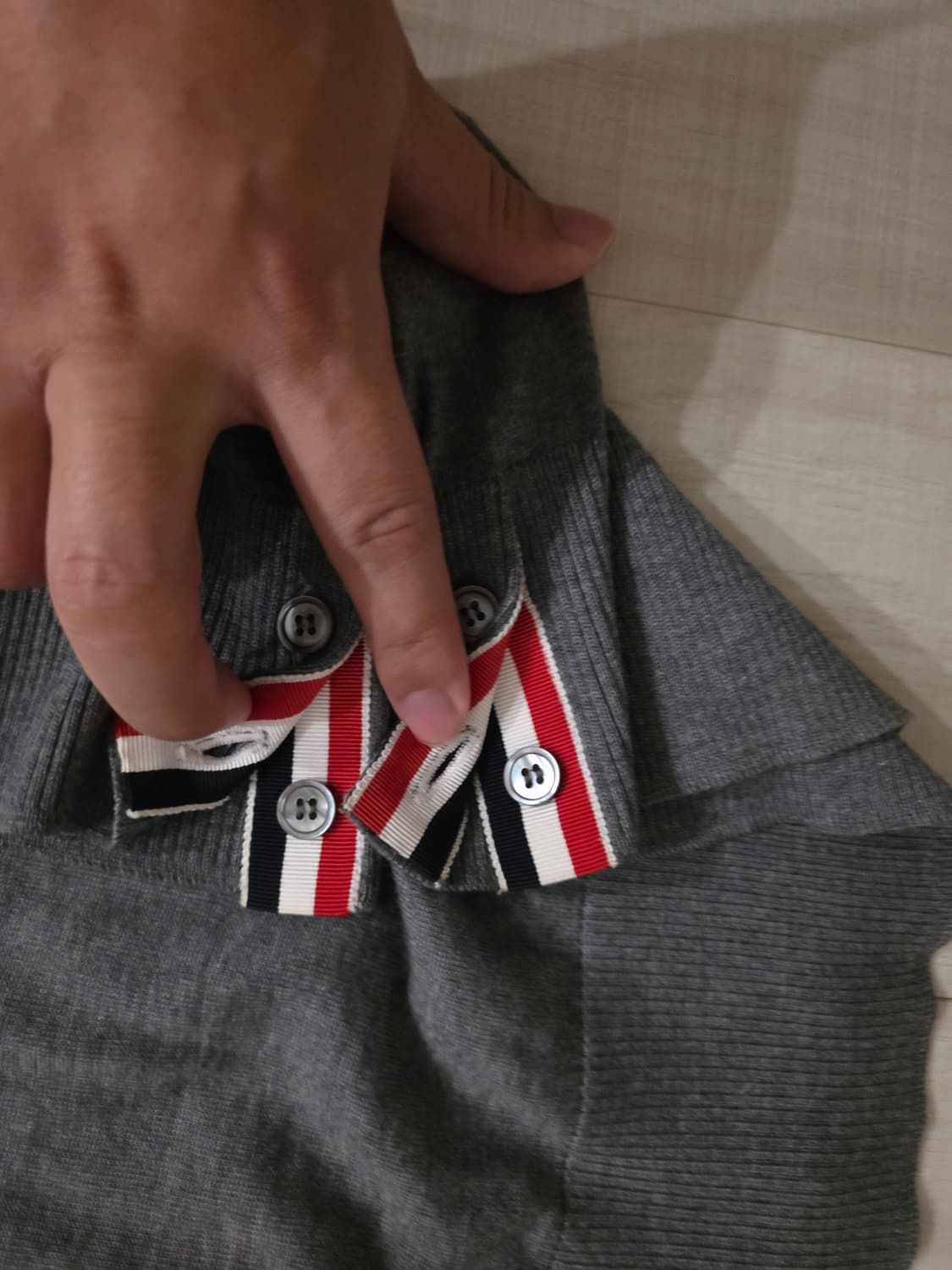 [4,무하자]톰브라운 메리노울 니트 그레이 상품이미지5