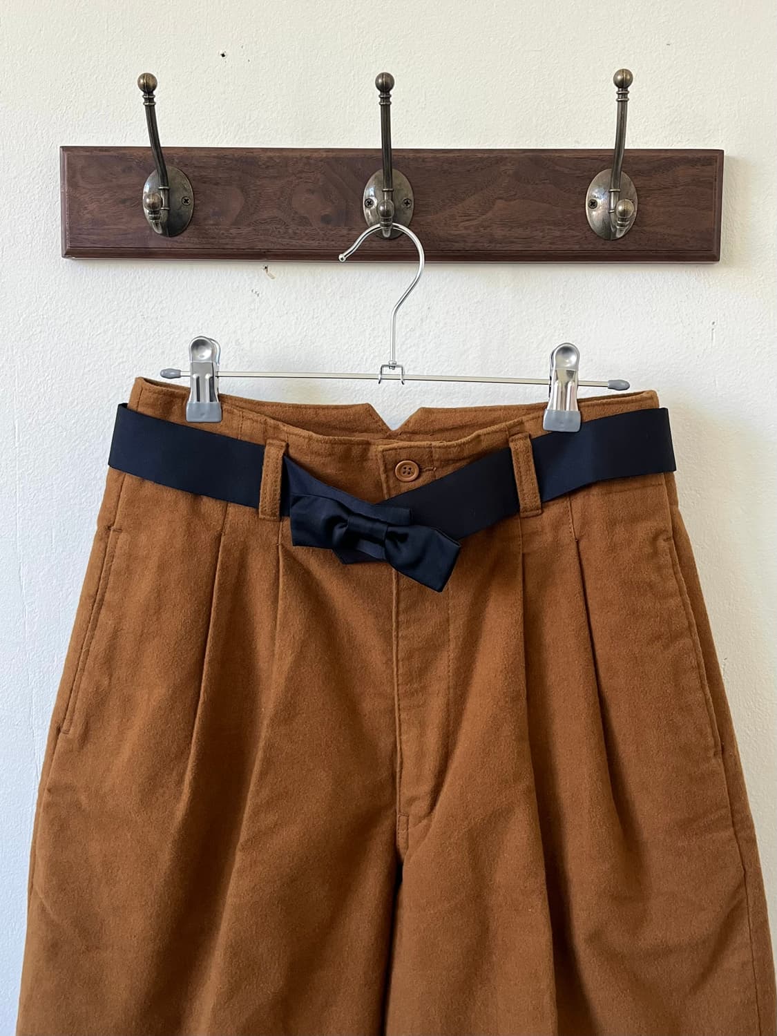 Simplicitg 핀턱 카멜 울 팬츠  상품이미지2