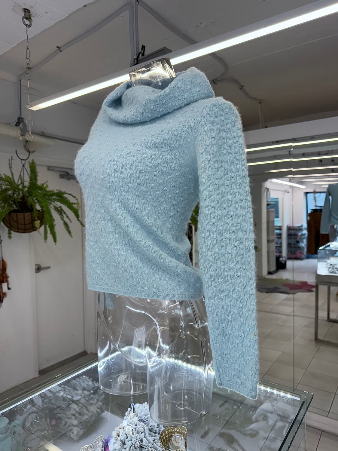 dots embossed knit top 상품이미지2