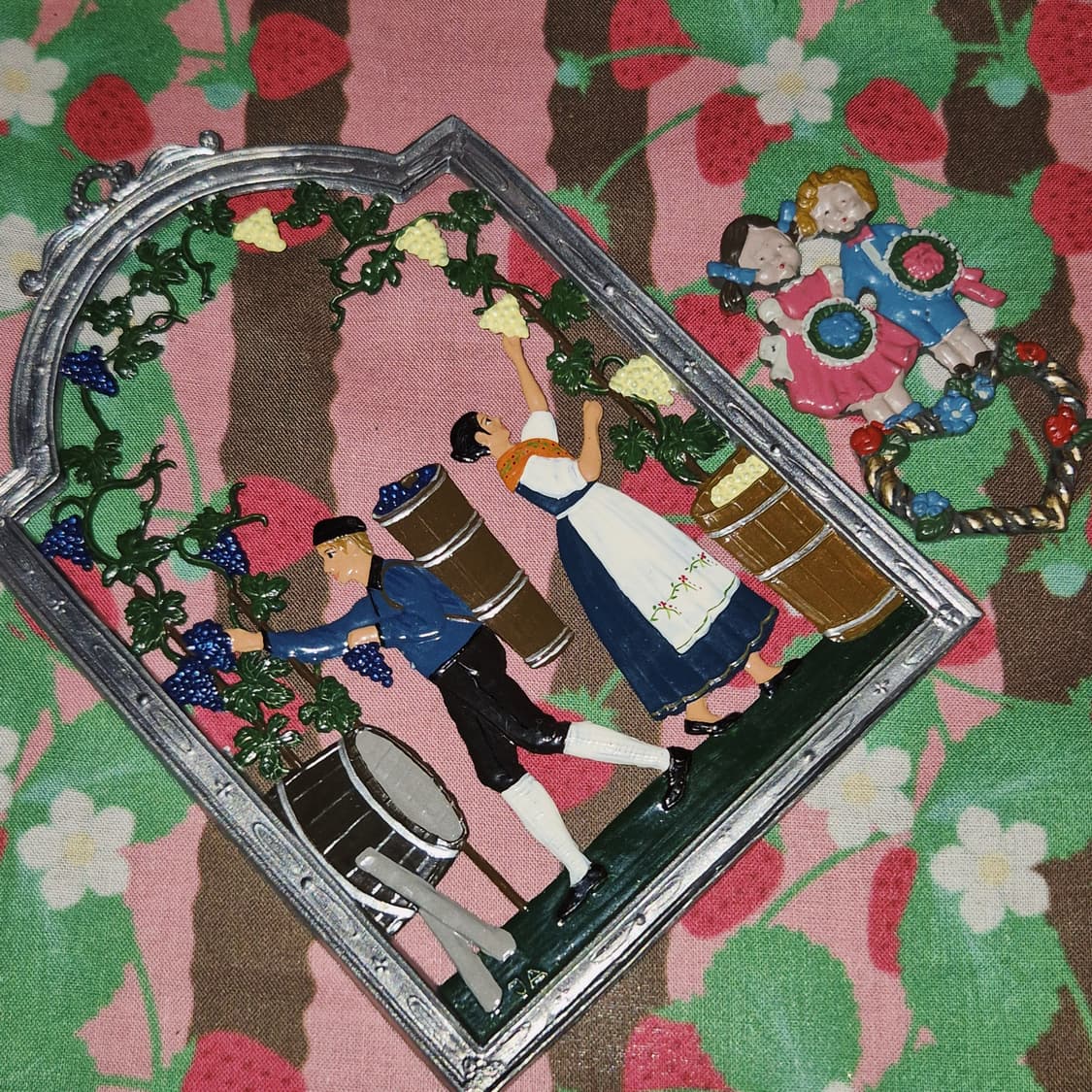 80s 독일 핸드메이드 주석 포도 가족 장식 상품이미지7