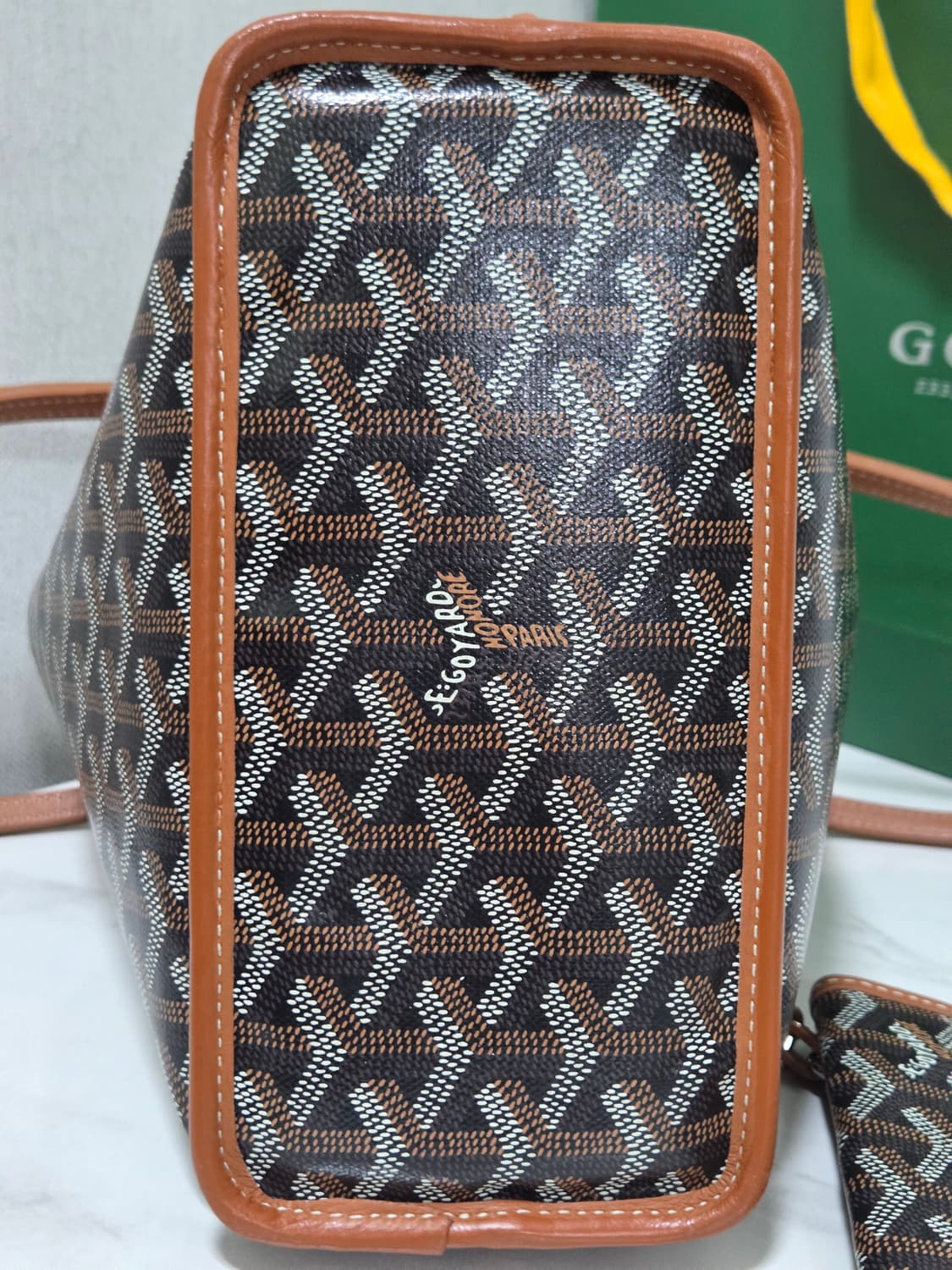 고야드 앙주 미니 백 Black Tan 상품이미지9