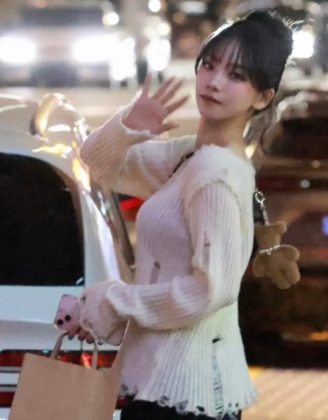 아델리오 브이넥 데미지 니트  상품이미지3