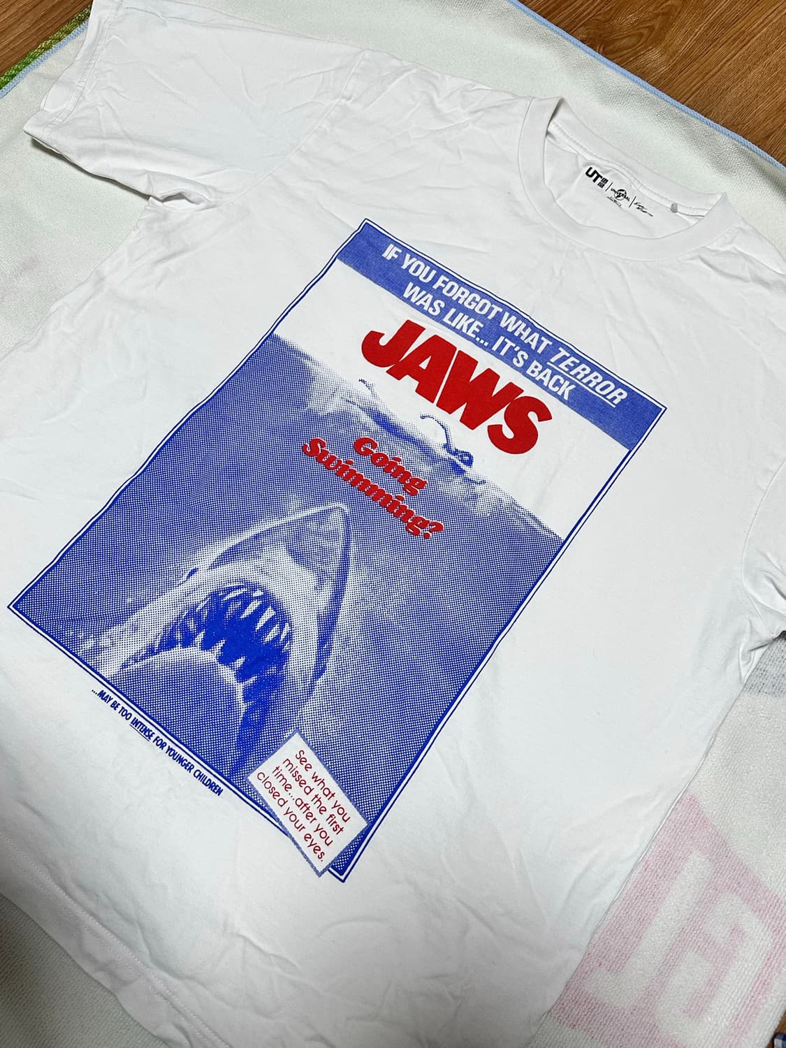 유니클로 죠스 반팔 XL 상품이미지1