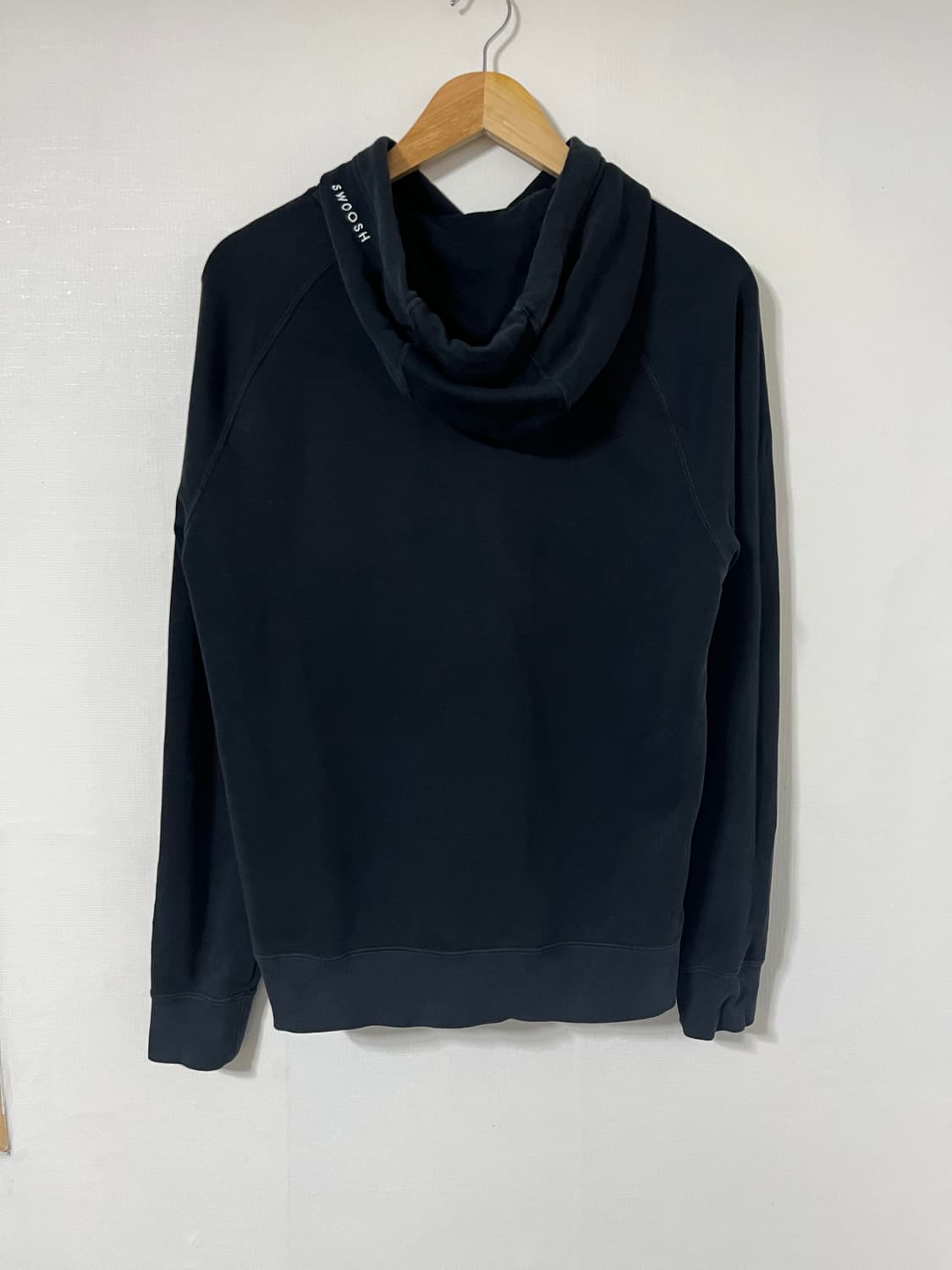 나이키 스우시 퓨츄라 후드티 상품이미지2