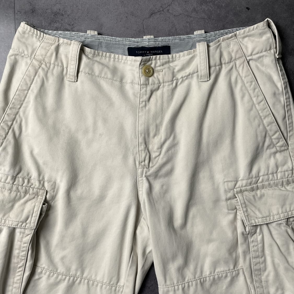 TOMMY HILFIGER 토미힐피거 아이보리 카고 하프팬츠 A01083 상품이미지2