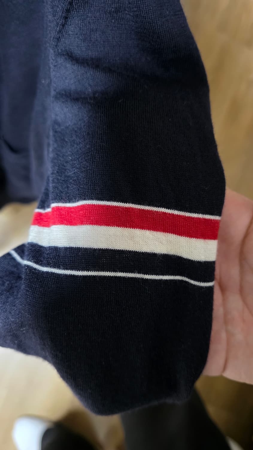 [3,새상품급]24ss 톰브라운 RWB 삼선 가디건 네이비 상품이미지5