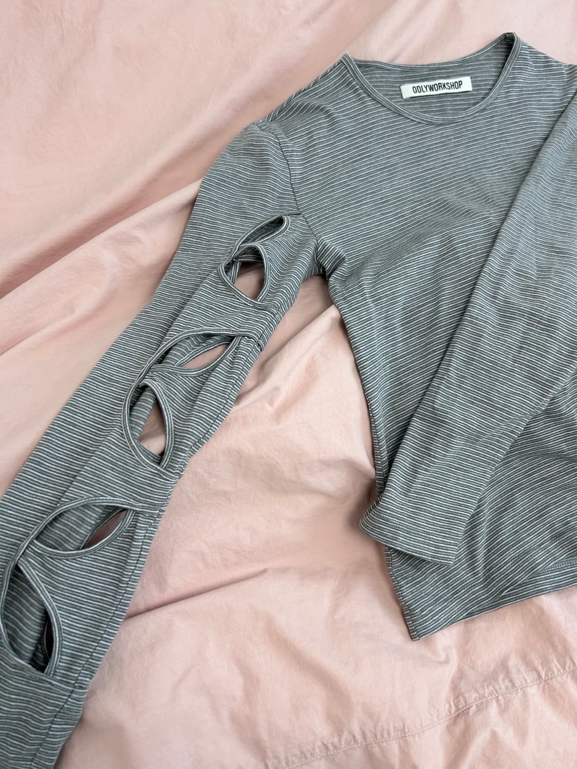 pink&khaki stripe long sleeve cutout tee 상품이미지3