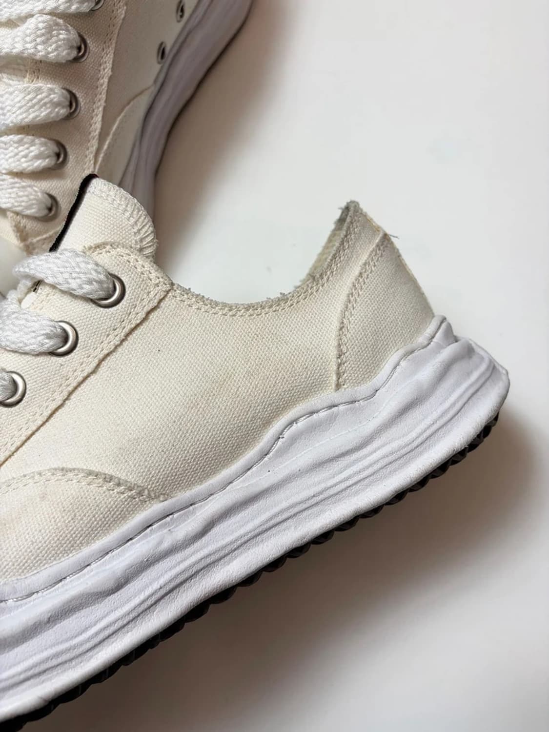 메종 미하라야스히로 행크 OG솔오버다이드 캔버스로우탑 스니커즈 Q1473 상품이미지2