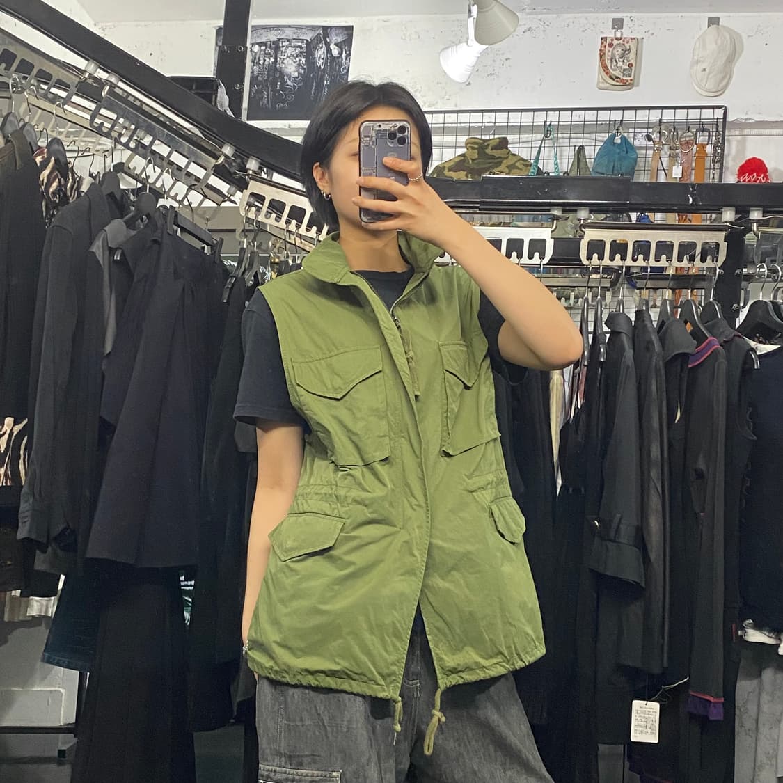 Whimsic 포켓 디테일 하이넥 베스트 상품이미지8