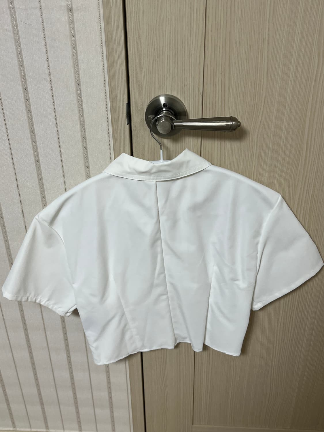 콜릿 크롭 슬림 반팔 셔츠 장원영 셔츠 화이트 상품이미지3