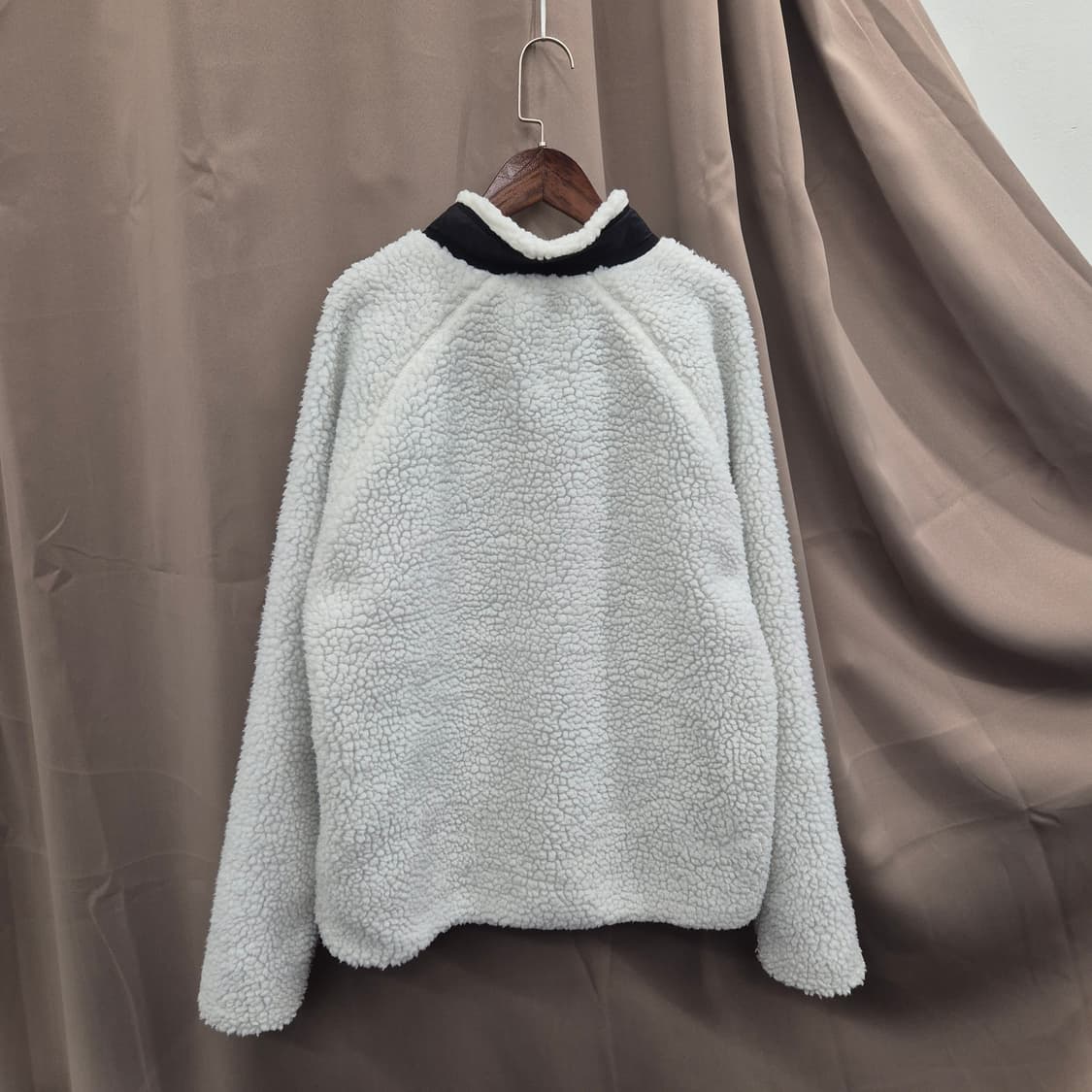 칼하트 화이트 뽀글이 플리스 자켓 S 상품이미지3