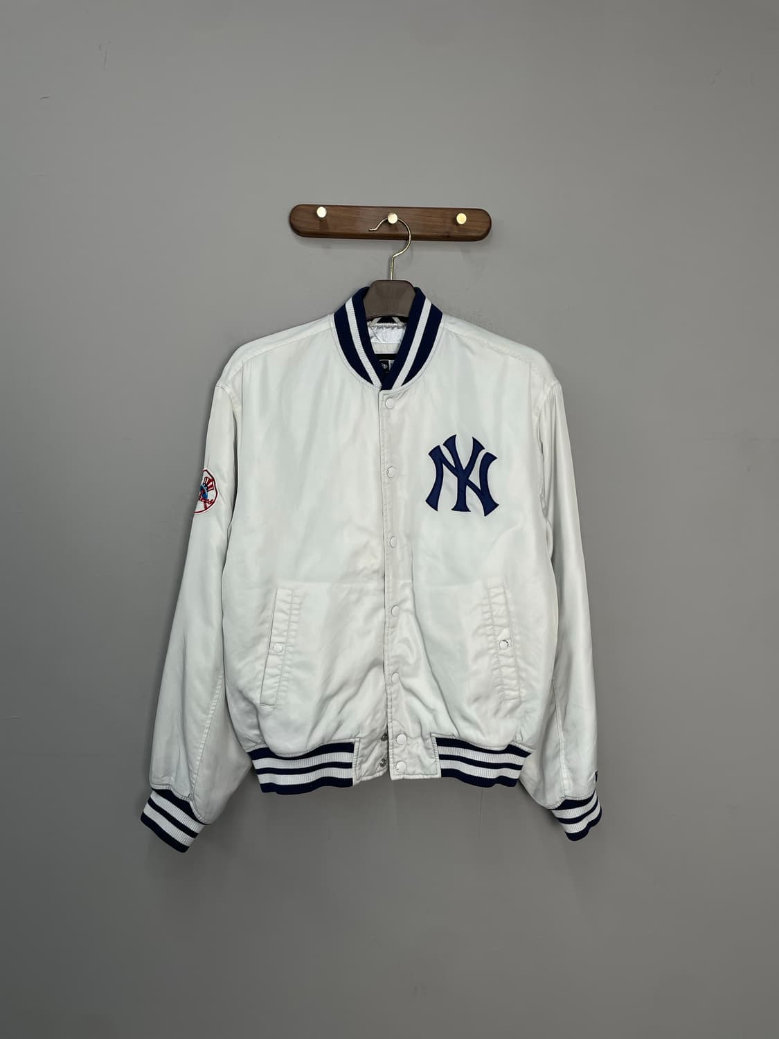 뉴에라 뉴욕 양키스 화이트 바시티 자켓 H2158 상품이미지2