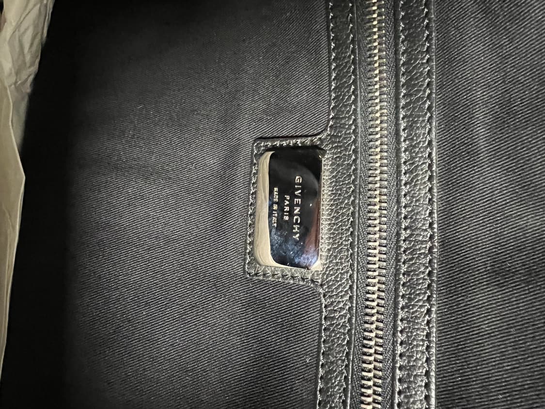 지방시 나이팅게일 스타 라지 레더백  상품이미지6