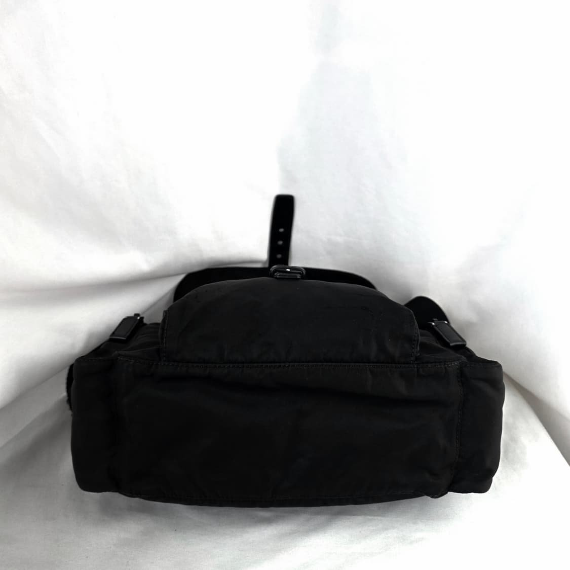 [정품 PRADA] 프라다 사이드 투포켓 나일론 크로스백 남녀공용 상품이미지3