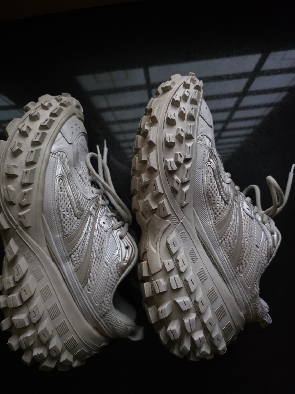 발렌시아가 디펜더 (바운서) 베이지 42 백화점판 상품이미지7