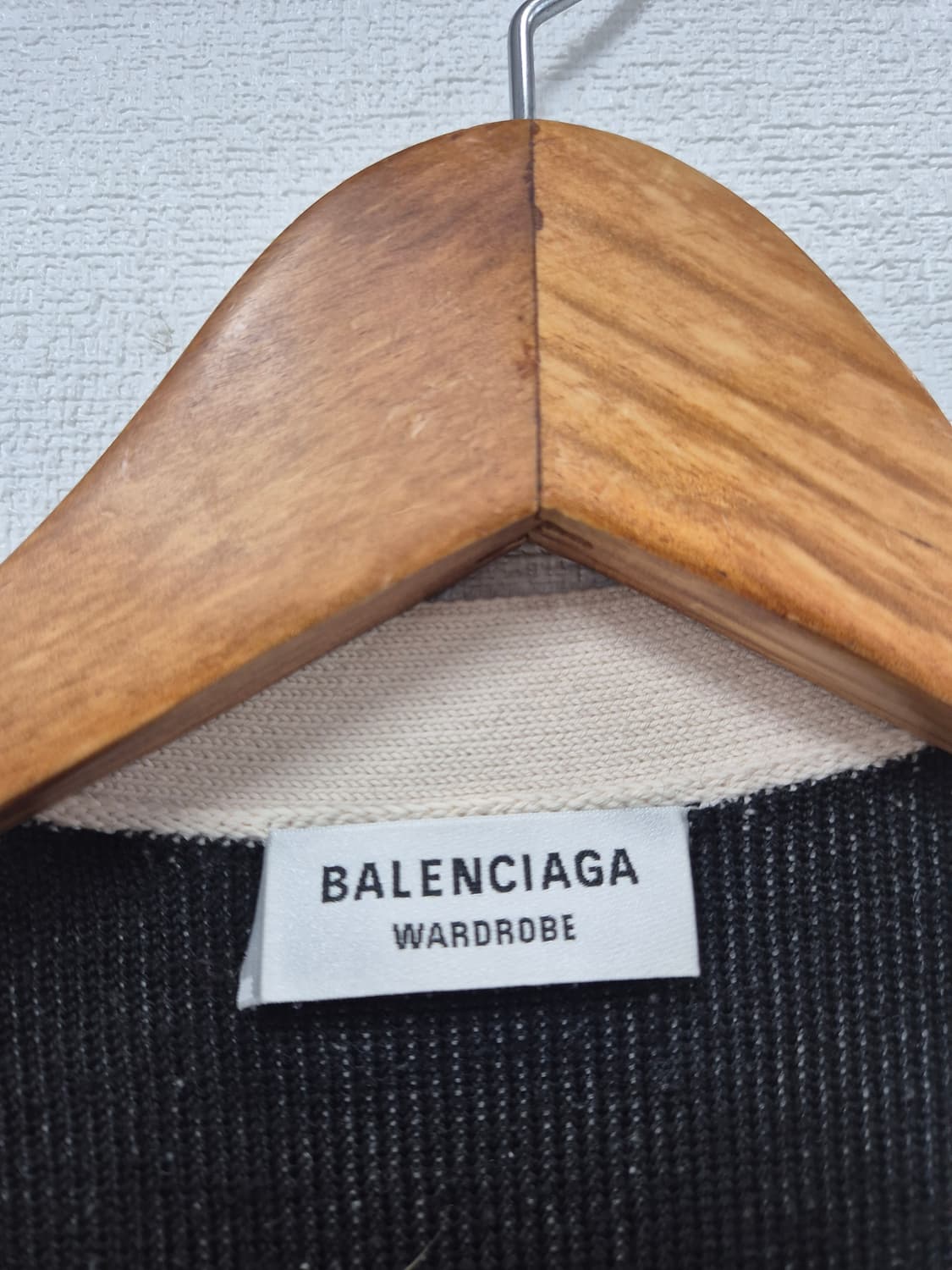 (정품) 발렌시아가 울오버 로고 니트 가디건 S / 105 상품이미지3