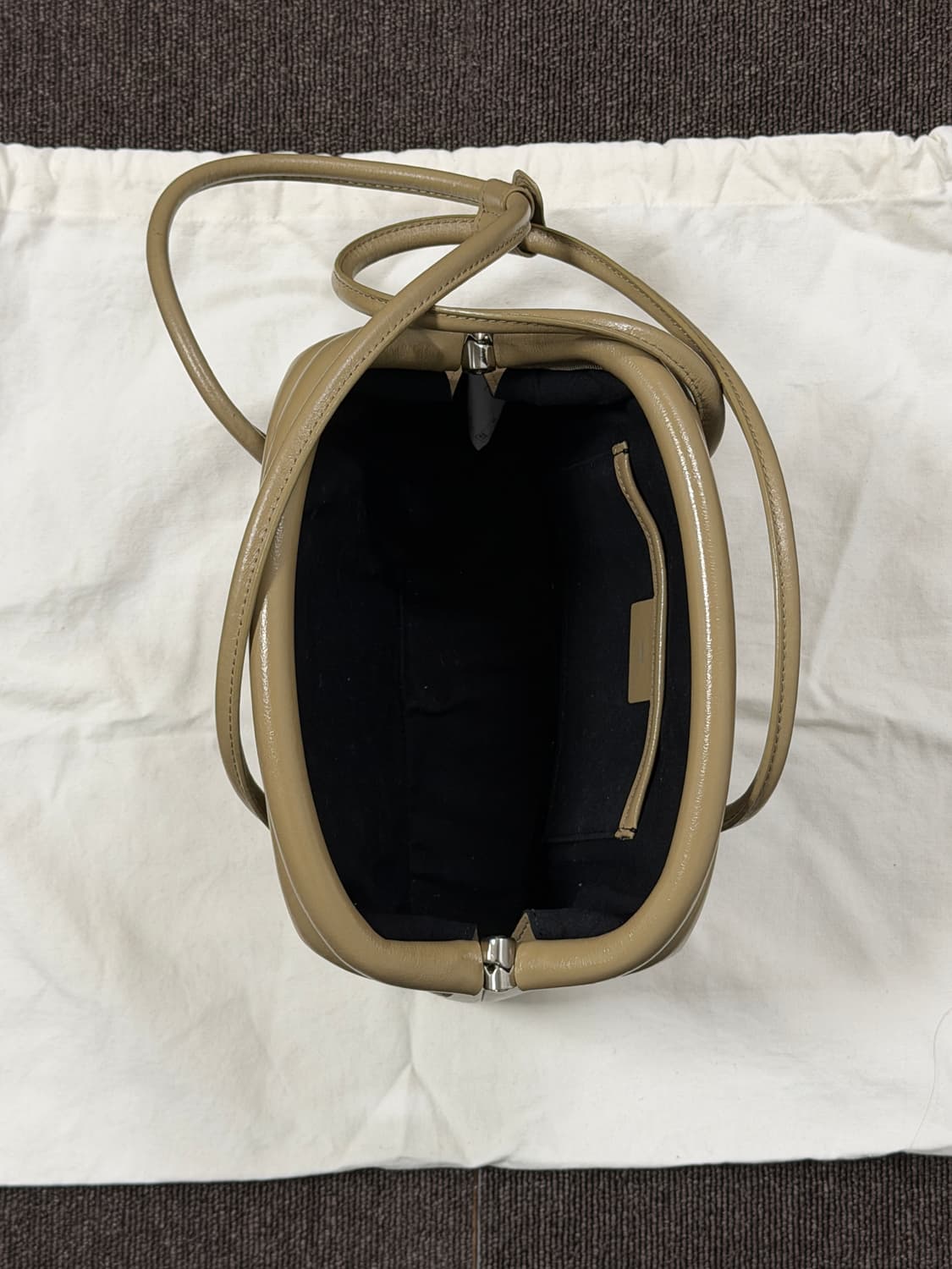 OSOI(오소이) 서클백 워시드 애쉬 카키 (더스트백0) 상품이미지4