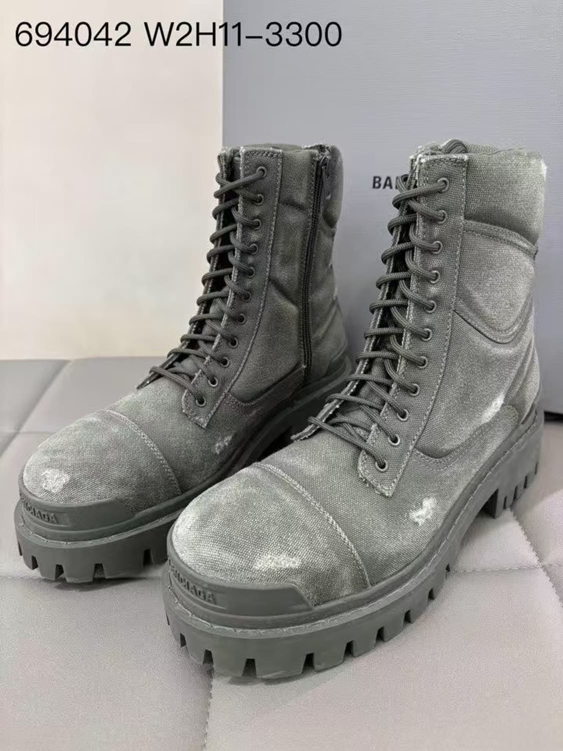 발렌시아가 스트라이크 부츠  품번 694042W2H113300 상품이미지1