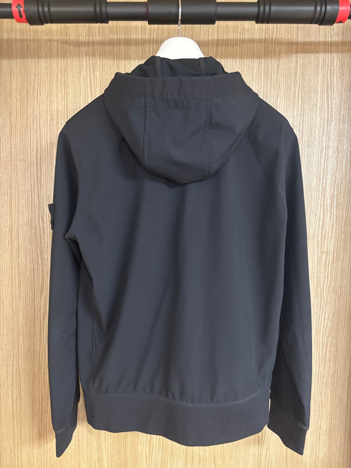 스톤아일랜드 라이트 소프트쉘 블랙 m 상품이미지2