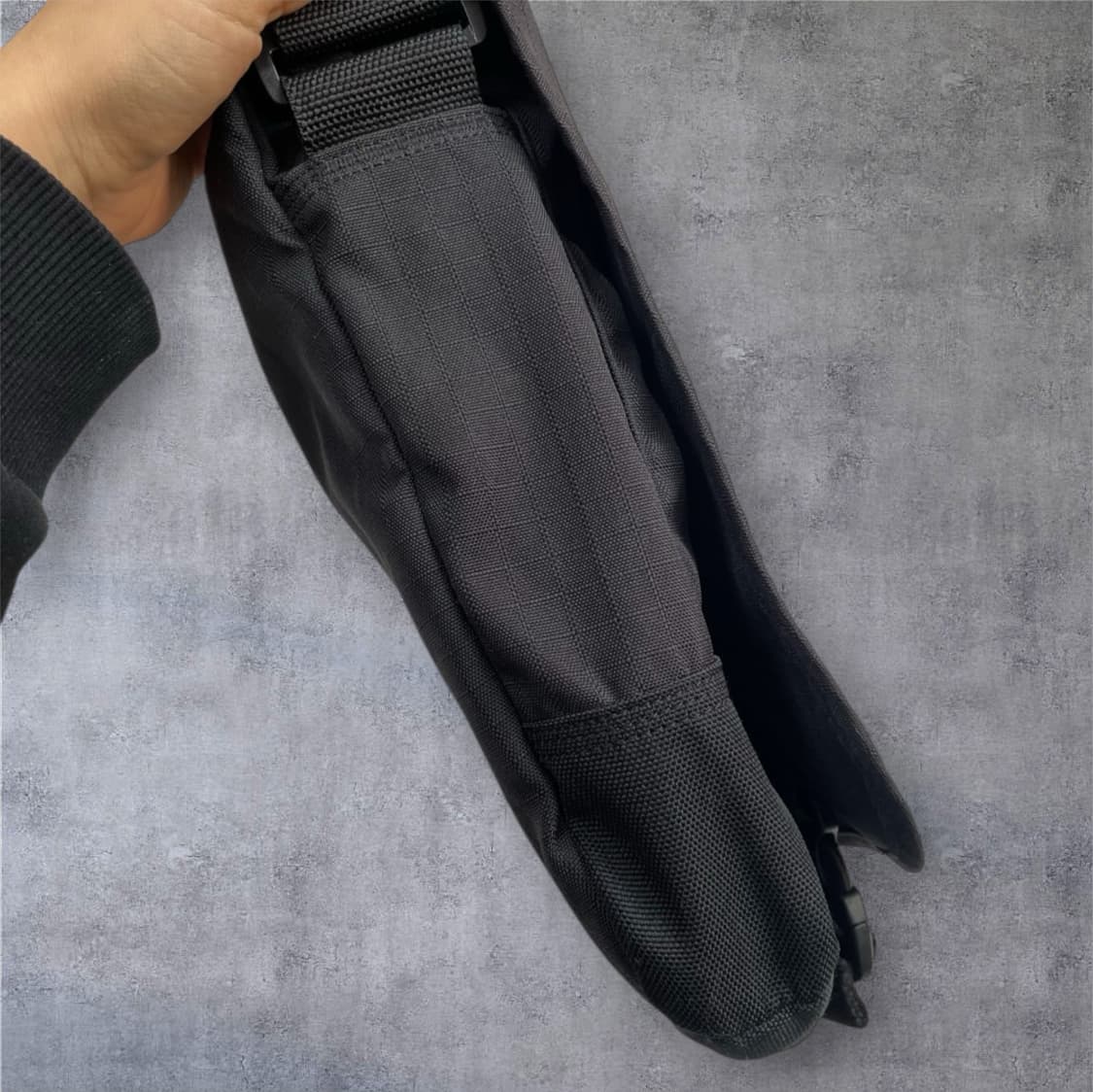 칼하트 Carhartt 블랙 D89 립스탑 메신저백 상품이미지3