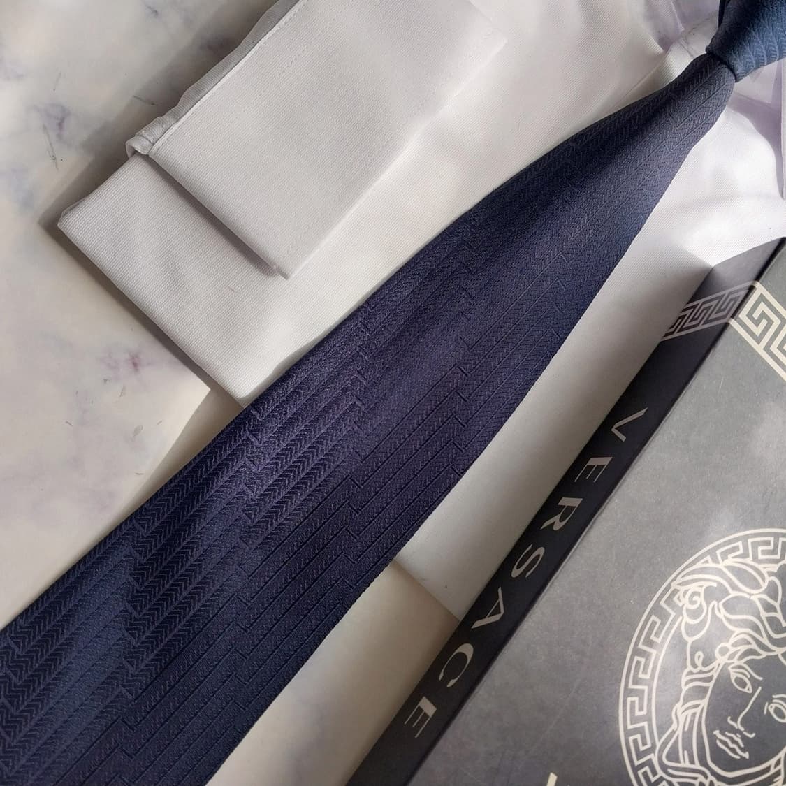 지아니 베르사체 실크 네이비 자카드 넥타이 9.5cm A+등급 K2557 상품이미지6