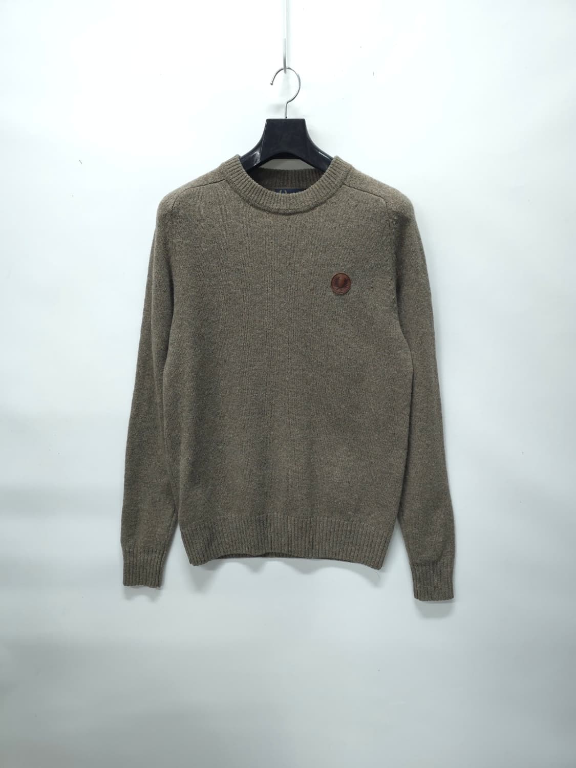 프레드페리 남성 100% 램스울 자수 패치 니트 (95) 상품이미지1