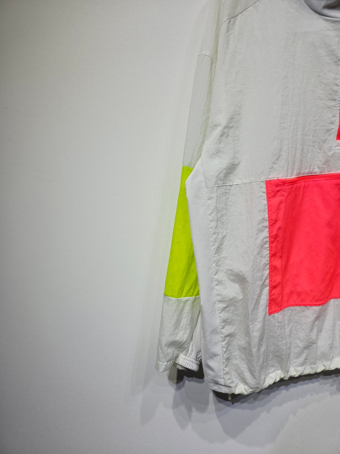 아디다스(Adidas) 어댑트 아노락 바람막이 상품이미지4