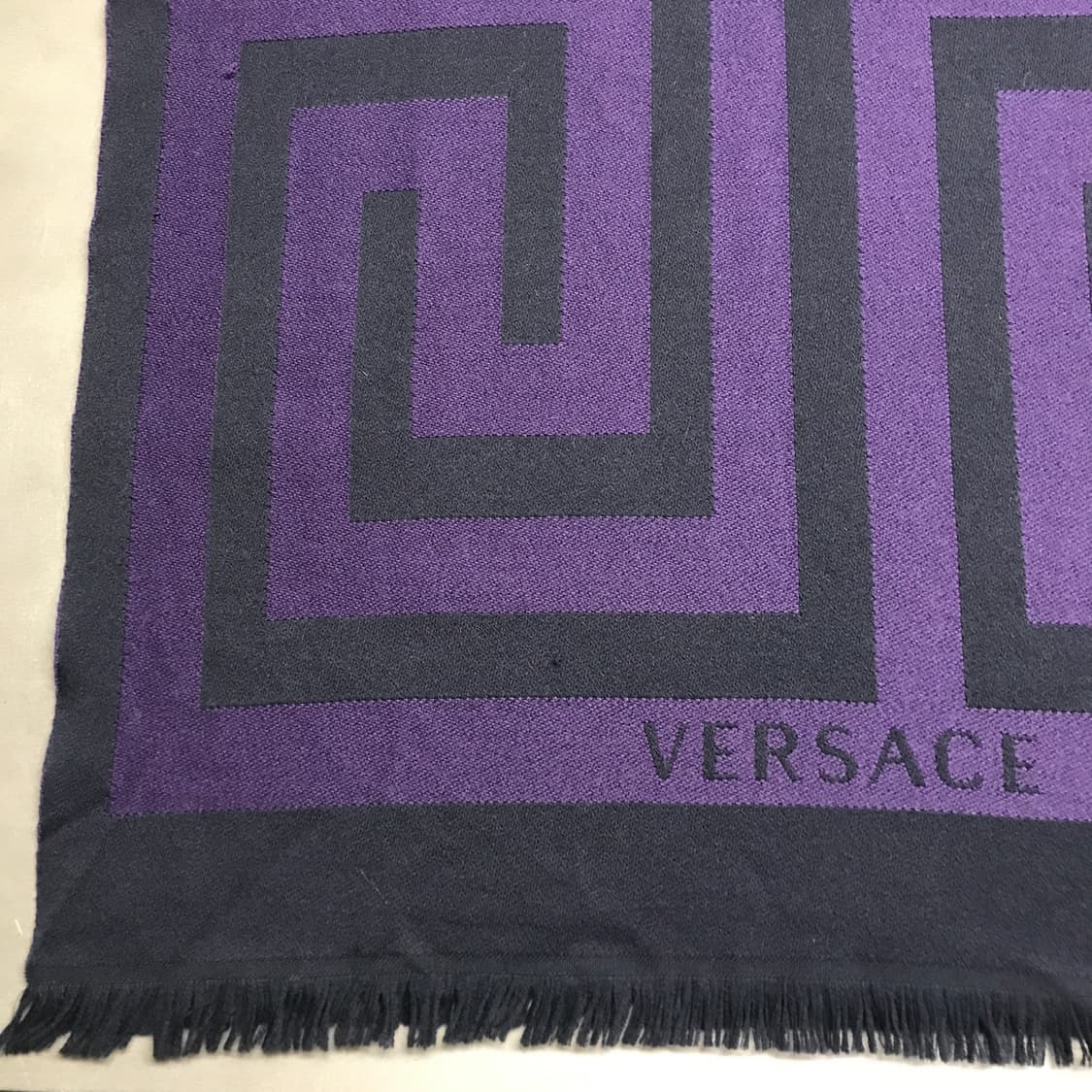 베르사체 메두사 머플러 퍼플 상품이미지4