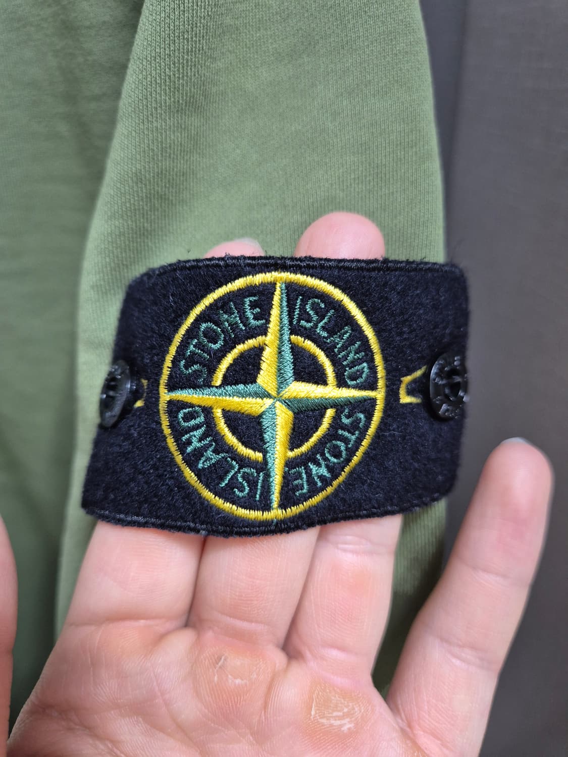 정품 새상품급 신형 스톤아일랜드 맨투맨 90-S 상품이미지6