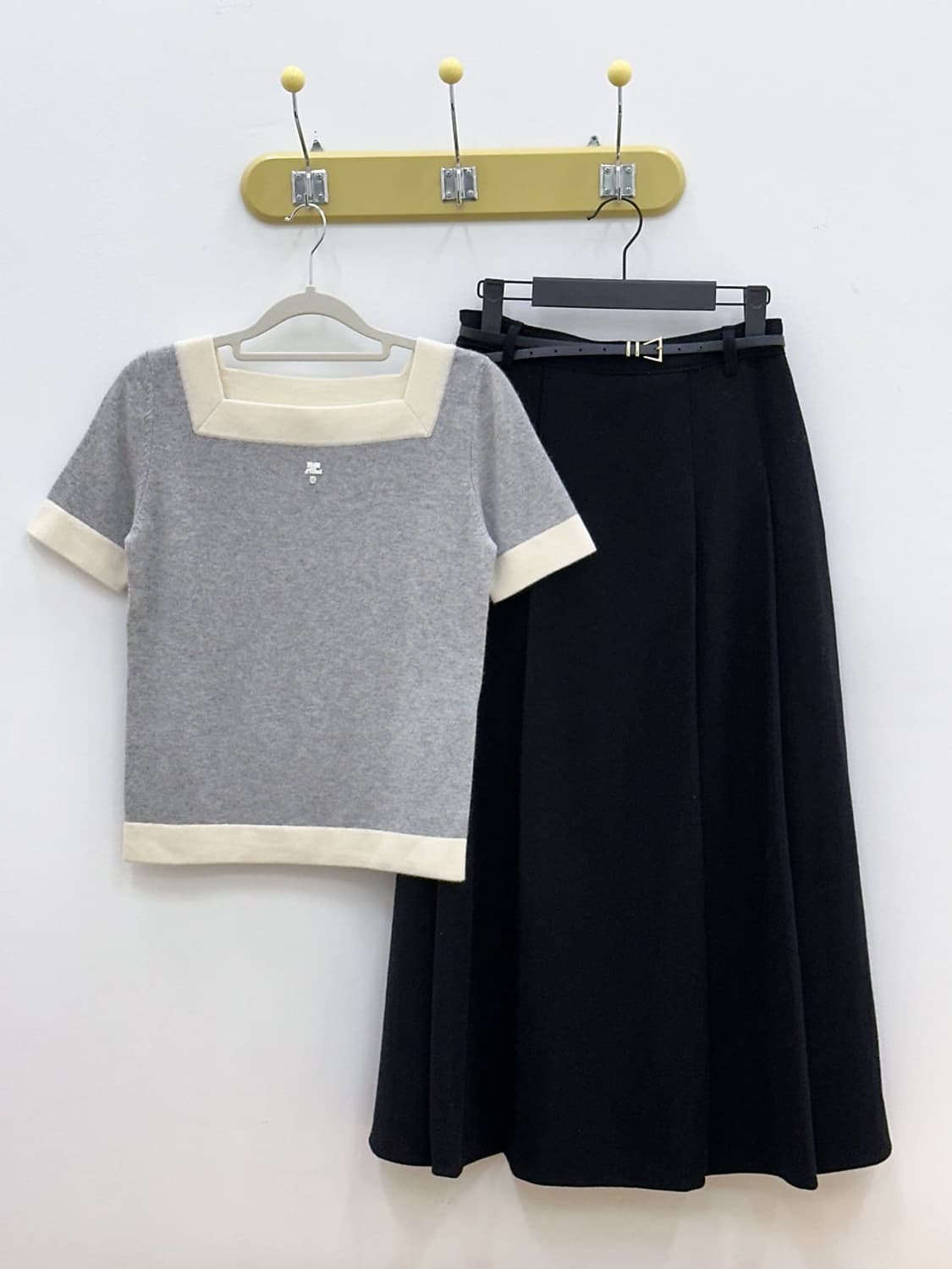 courreges / 꾸레쥬 그레이 울&캐시미어 스퀘어 넥 니트  상품이미지4