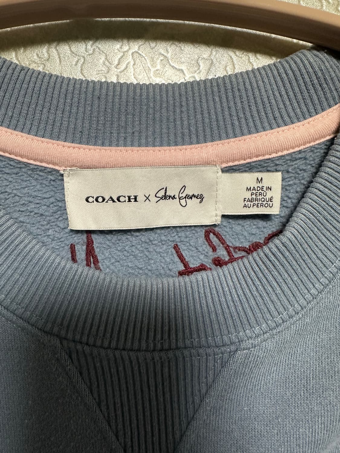 코치 셀레나고메즈 콜라보 맨투맨 상품이미지3