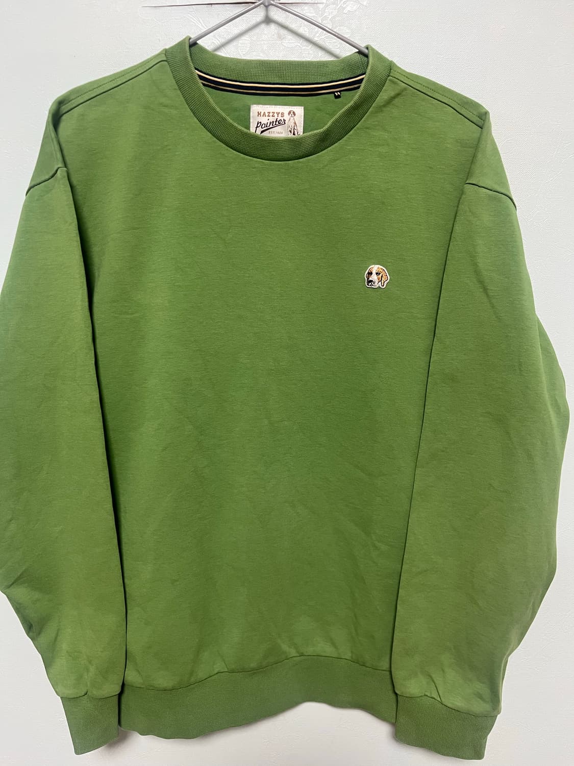 헤지스 올리브 그린 맨투맨 티셔츠 상품이미지1