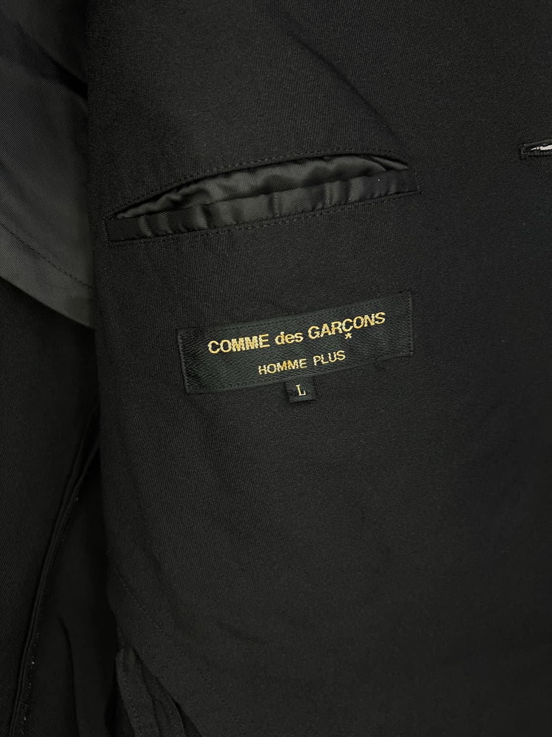 꼼데가르송 옴므플러스 18FW 스터드 3버튼 블레이져 가공폴리 상품이미지4