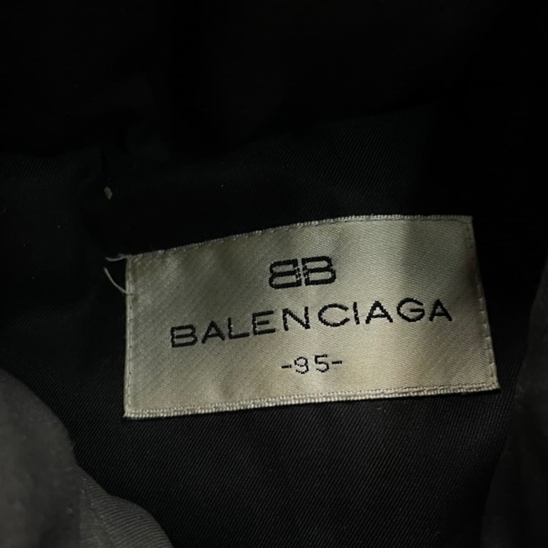 100 발렌시아가 푸퍼 패딩 상품이미지3