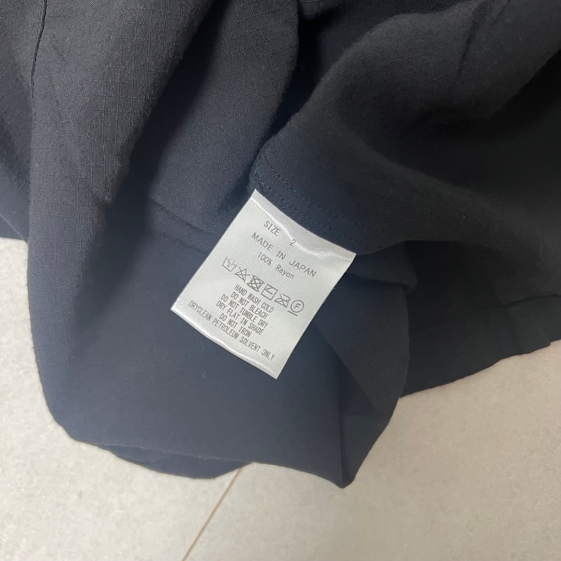 마카 marka 블랙 레이온 반팔 셔츠 상품이미지4