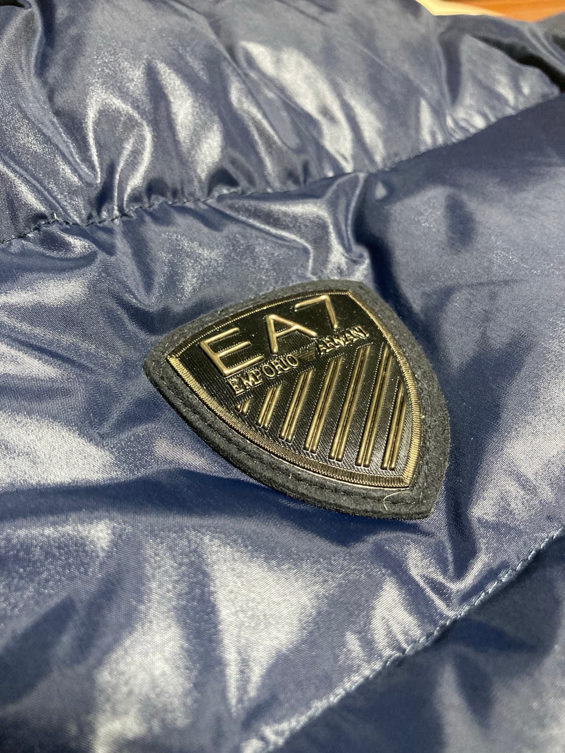 (거의새것)엠포리오아르마니 EA7 덕다운 숏패딩 100 상품이미지7