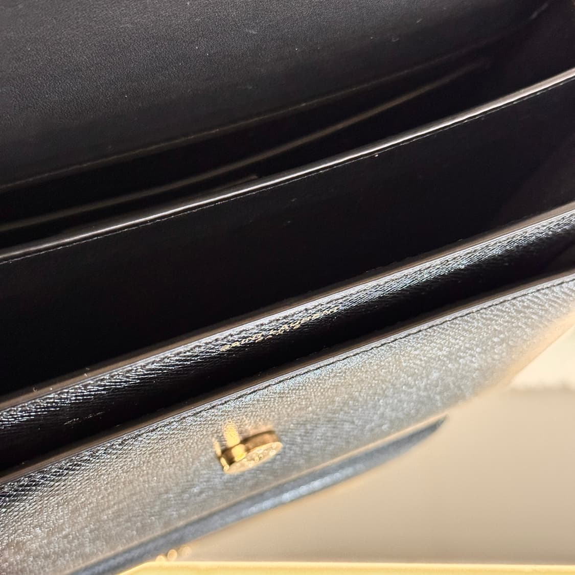 [정품] 입생로랑 선셋백 미디움 체인백 블랙골드 텍스타일 사피아노 레더  상품이미지9