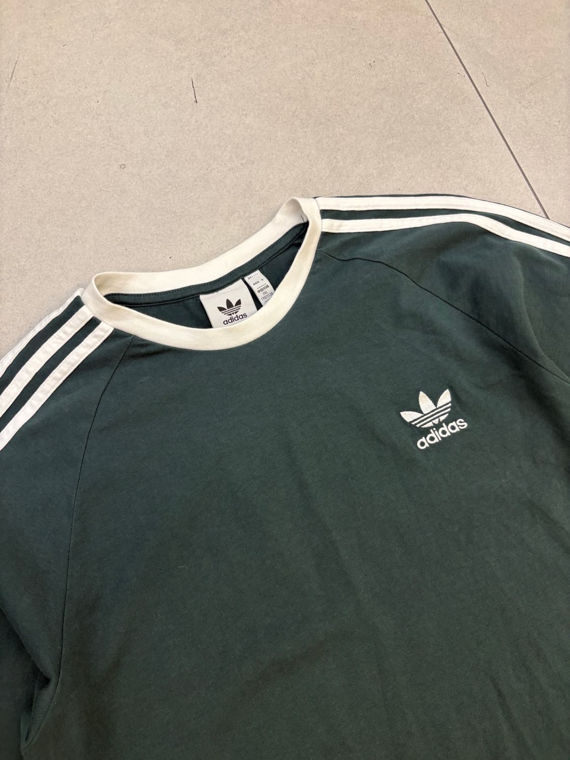 아디다스 그린 스트라이프 롱슬리브 상품이미지4