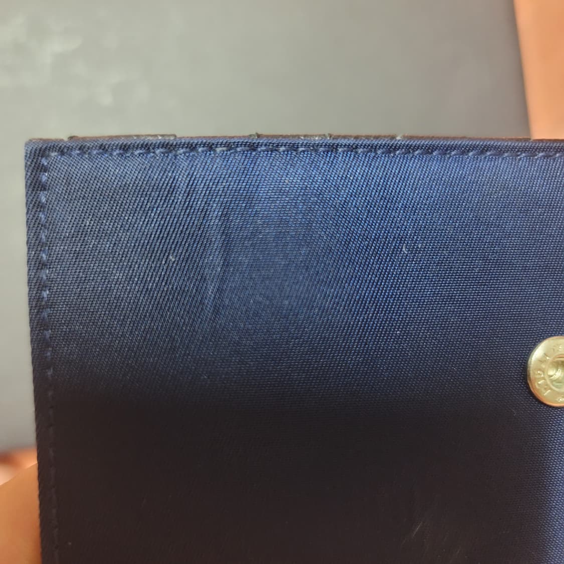 프라다 테수도 지갑 네이비 상품이미지8