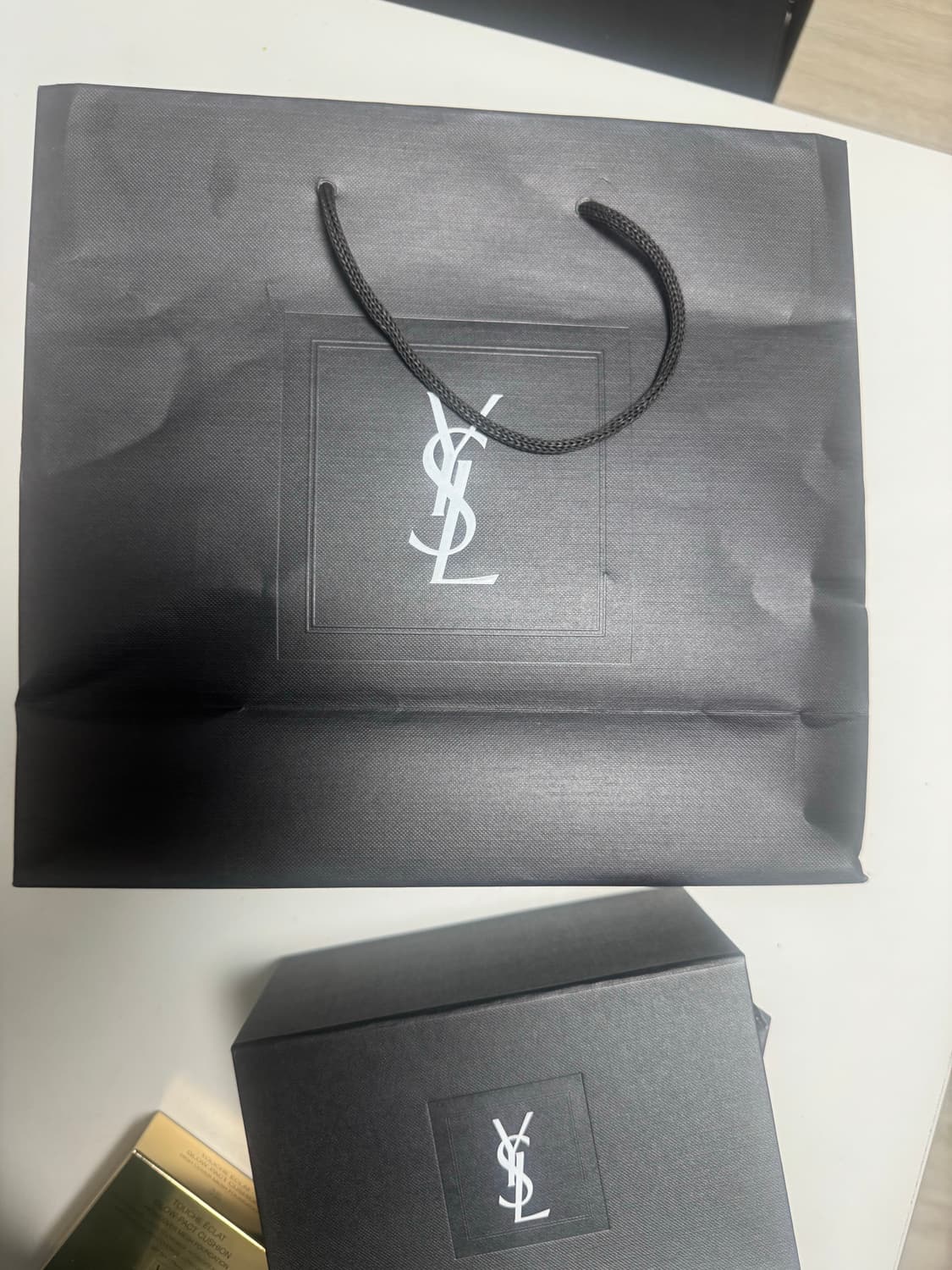 새상품 입생로랑 뚜쉬 에끌라 글로우 팩트 쿠션 상품이미지6